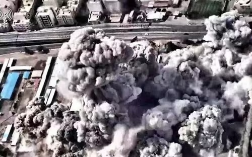 Một trụ sở của chính quyền Iran bị tấn công.