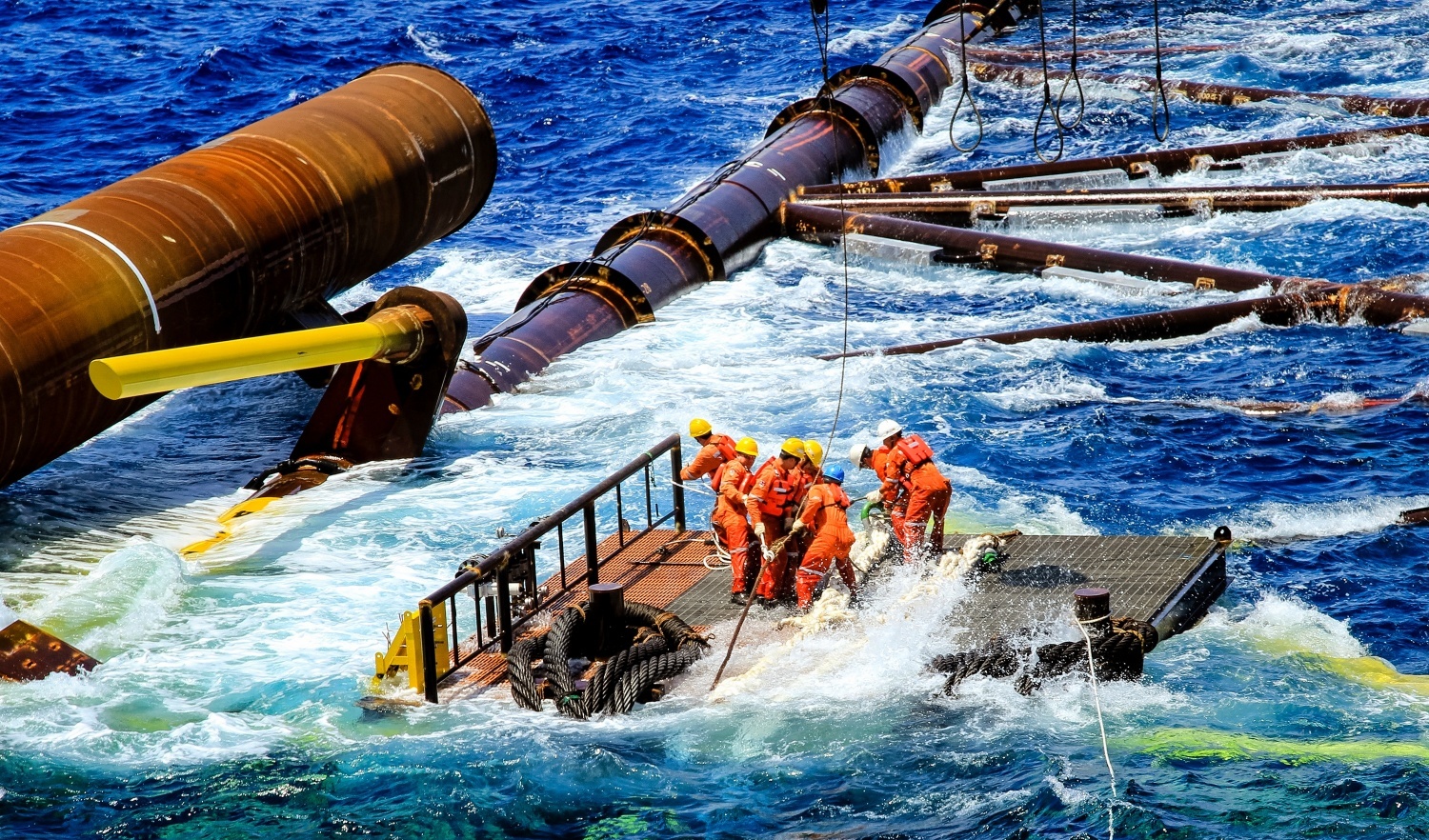 Petrovietnam đảm bảo cung ứng dầu thô trong ngắn hạn trước biến động Trung Đông