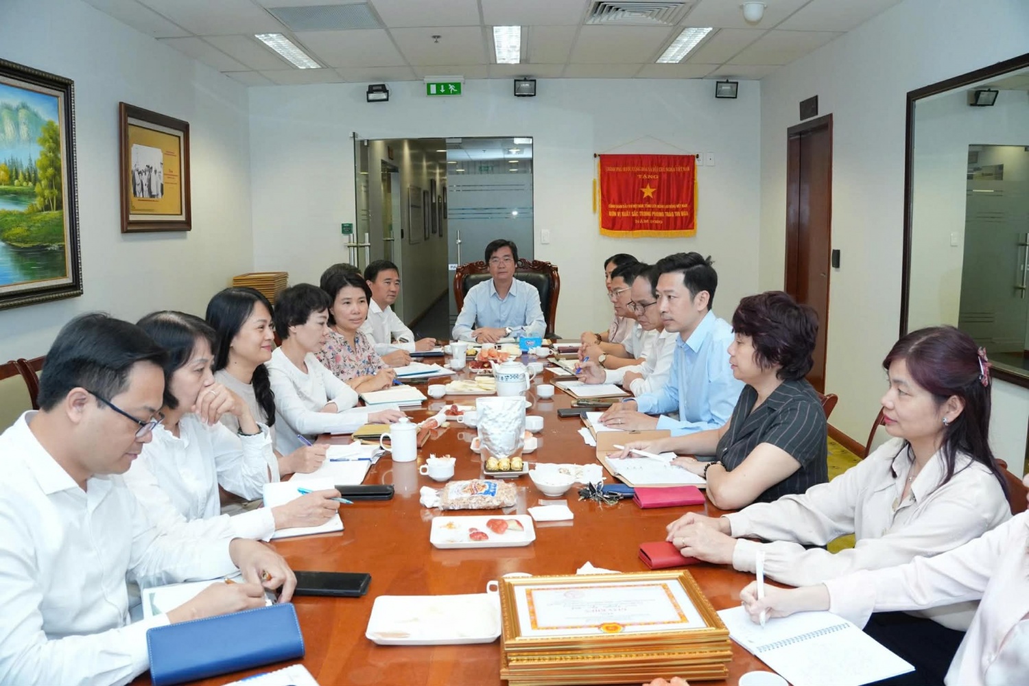 [Chùm ảnh] Đảng bộ Bộ máy QL&ĐH Petrovietnam tổ chức sinh hoạt chi bộ tháng 3