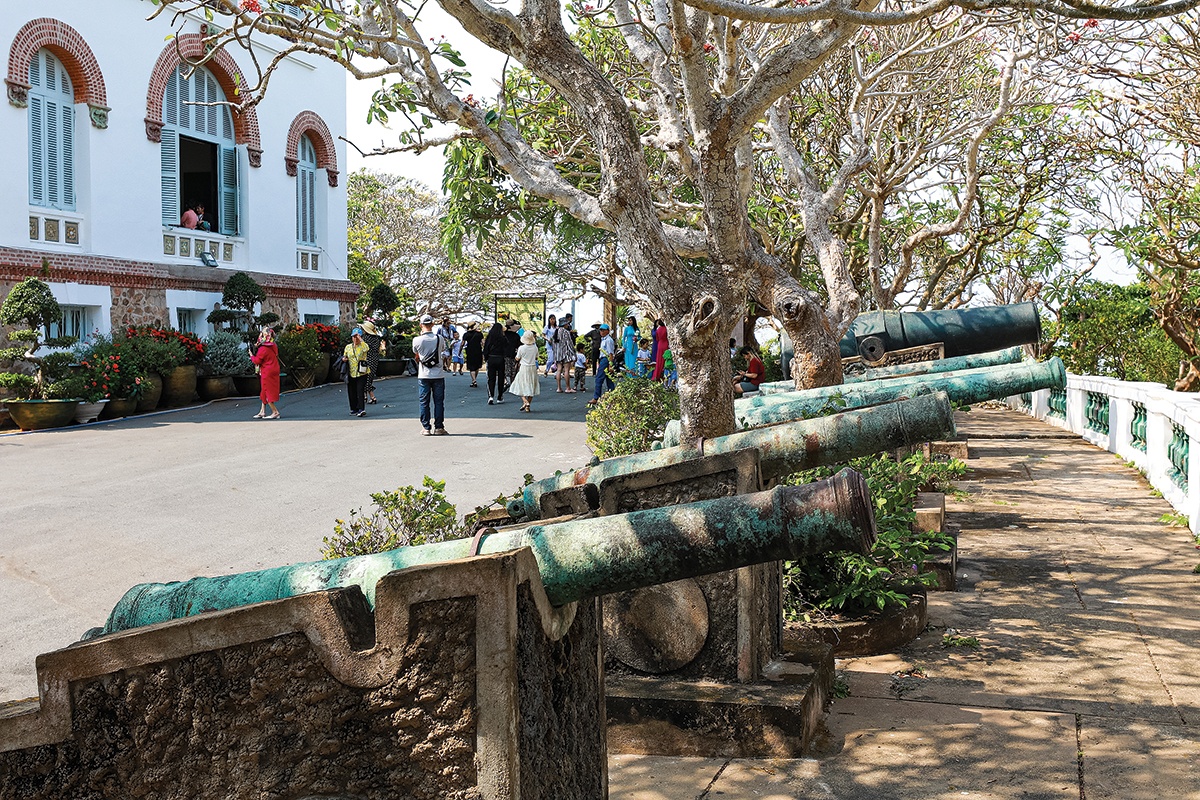 Bạch Dinh Biệt thự trắng kể chuyện trăm năm