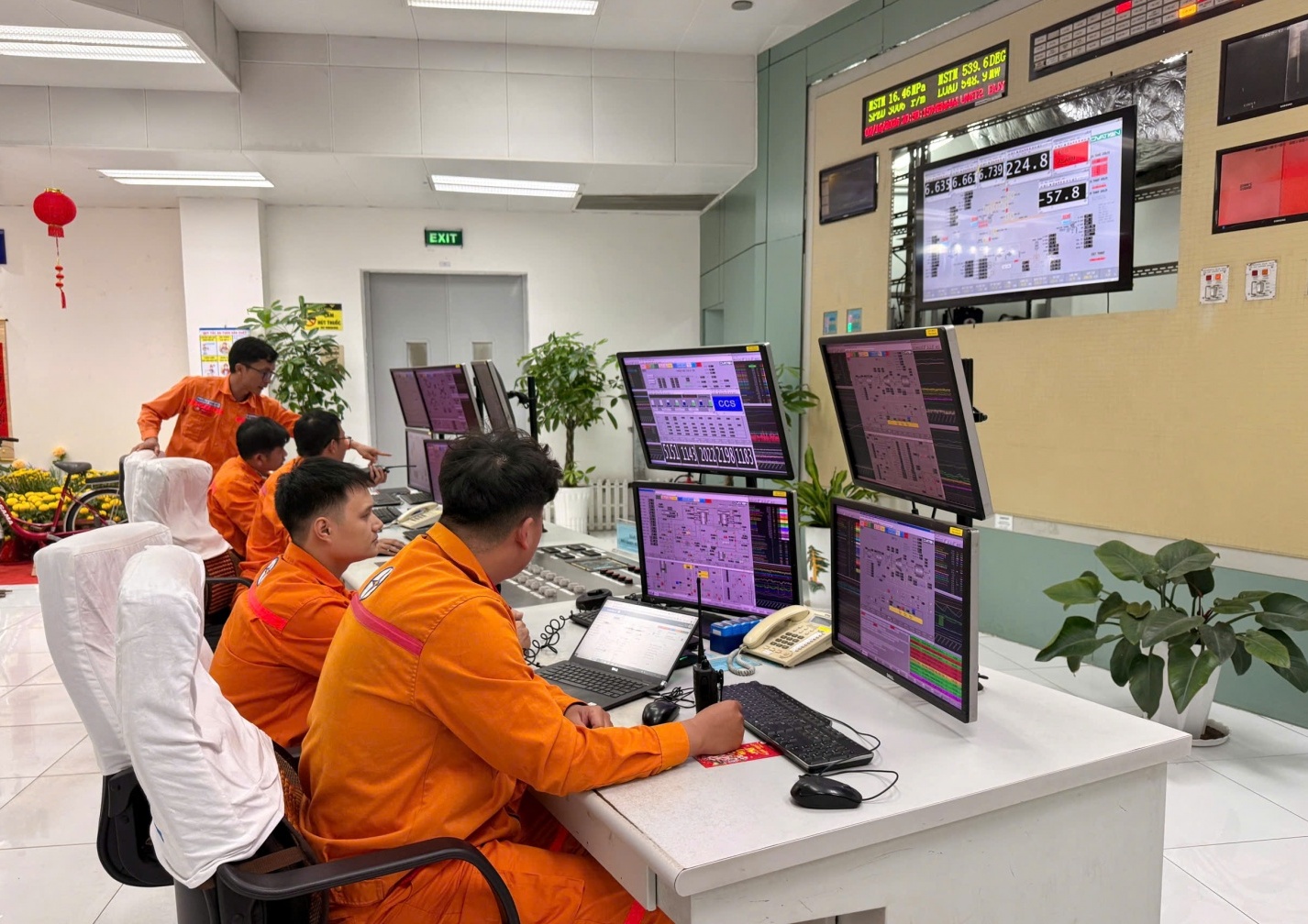 EVNGENCO1 sản xuất 2 tỷ kWh điện trong tháng 2