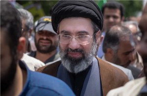 Iran đã chọn được Lãnh tụ tối cao, tuyên bố vẫn chưa tung các vũ khí mạnh nhất