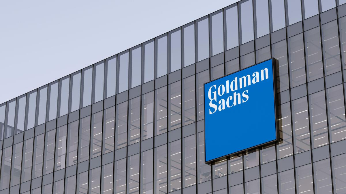 Goldman Sachs nâng dự báo giá dầu