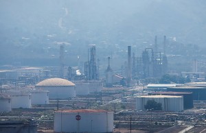 Venezuela và “canh bạc dầu khí” mới