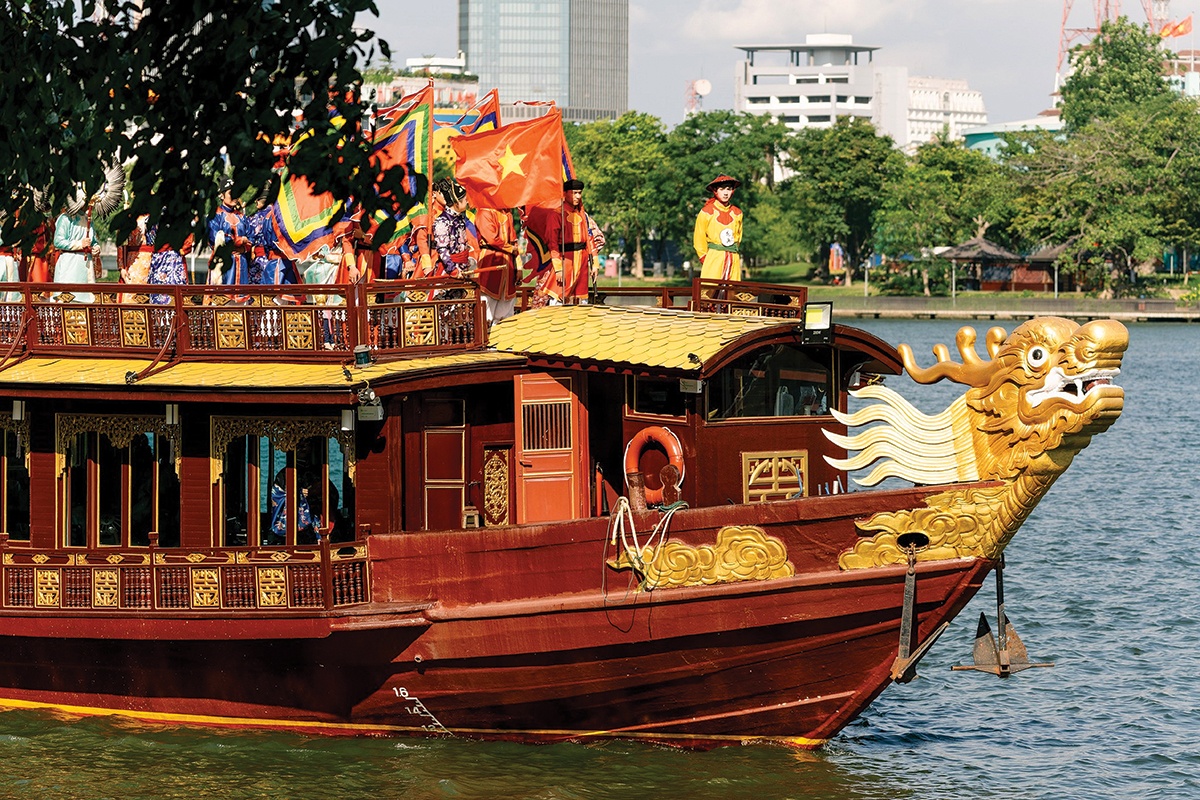 Cổ phục Việt tái sinh Cổ phục Việt tái sinh