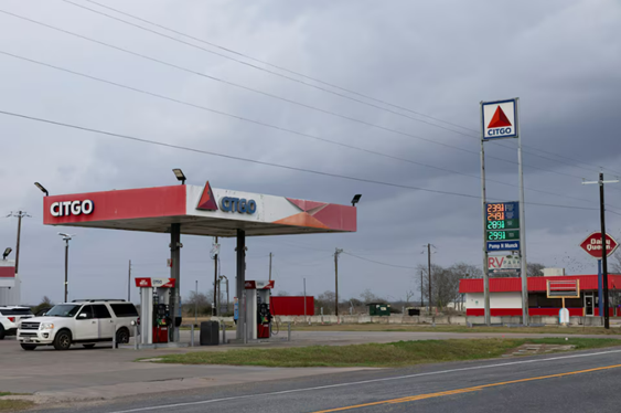 Giá dầu diesel tại Mỹ vượt ngưỡng 4 USD/gallon Giá dầu diesel tại Mỹ vượt ngưỡng 4 USD/gallon