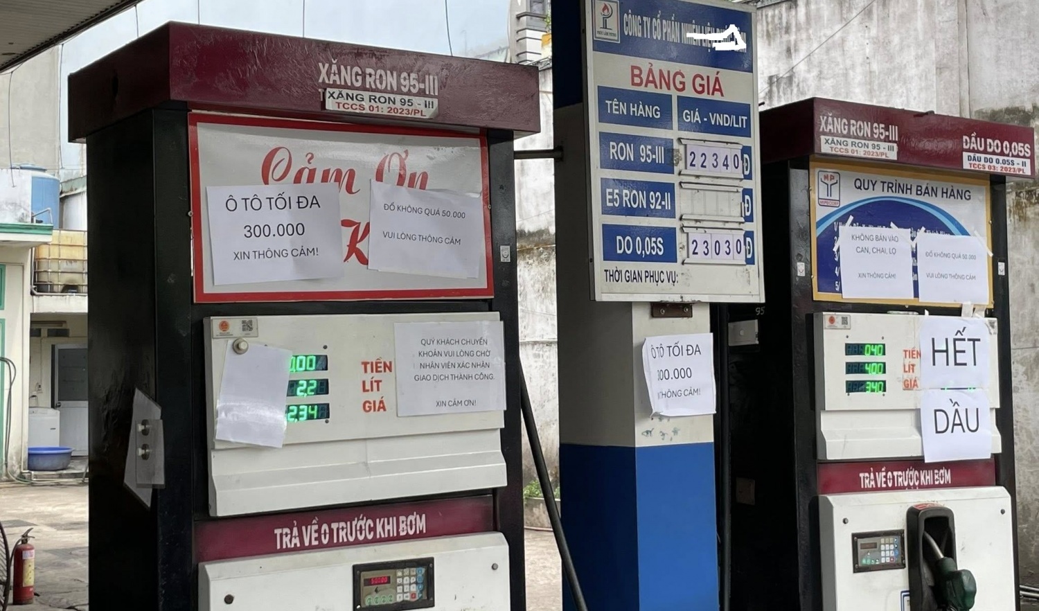 Cây xăng treo biển hết hàng, doanh nghiệp đầu mối khẳng định đảm bảo nguồn cung