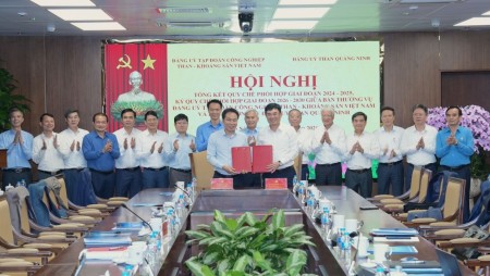 Tiếp tục phát huy hiệu quả cơ chế phối hợp giữa Đảng ủy TKV và  Đảng ủy Than Quảng Ninh