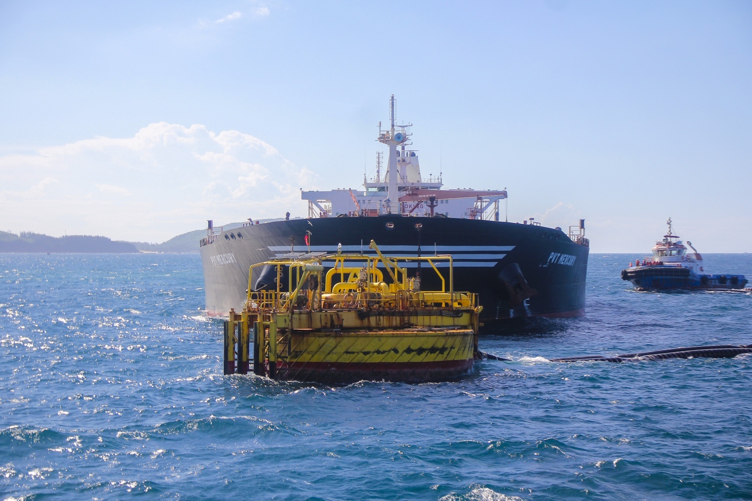 Petrovietnam được phép mua bán, xuất nhập khẩu dầu thô, nguyên liệu sản xuất xăng dầu