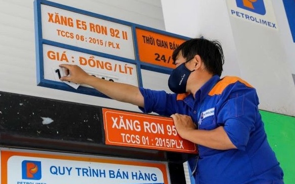 Chiều 7/3: Giá xăng dầu trong nước "nhảy vọt", có loại tăng hơn 8.000 đồng
