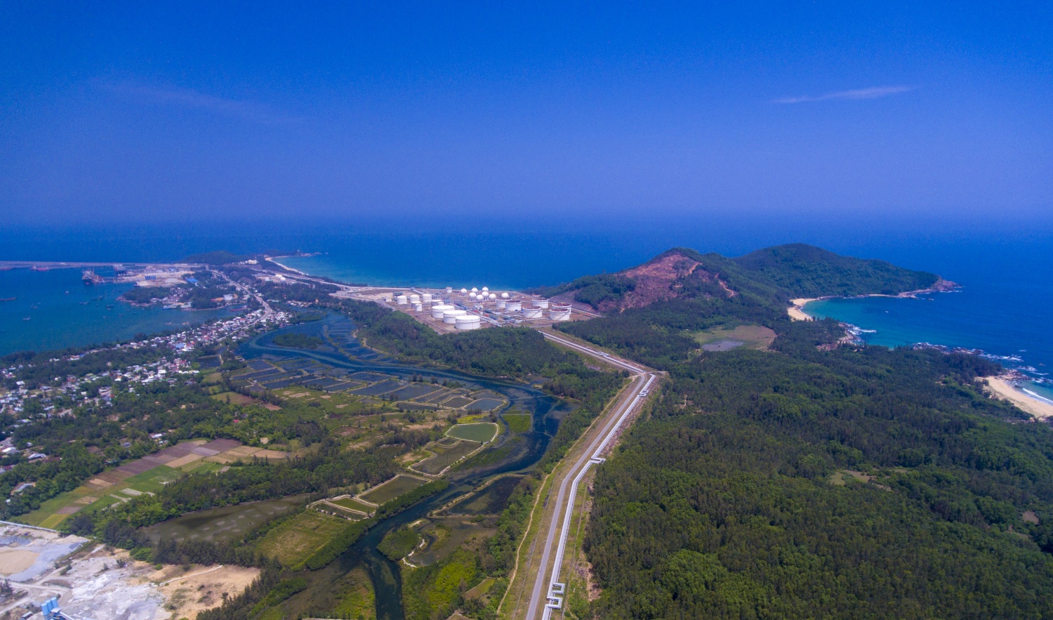 Cấp thiết nâng cao hạ tầng dự trữ, cung ứng xăng dầu quốc gia