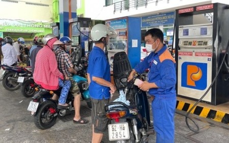 Đề xuất phạt tới 20 triệu đồng hành vi bán xăng dầu "nhỏ giọt"