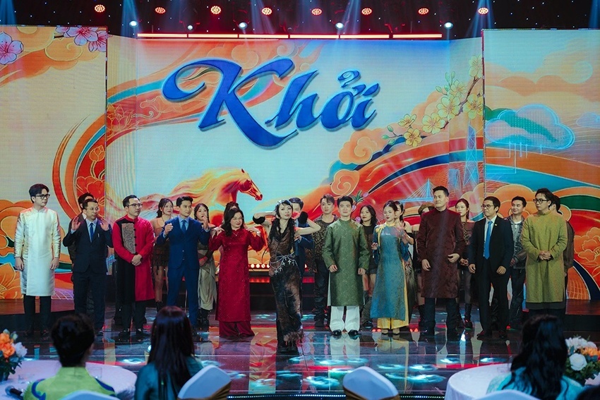 Hạnh phúc như nhân viên SHB: Vừa xem show xịn, vừa rinh lộc mang về