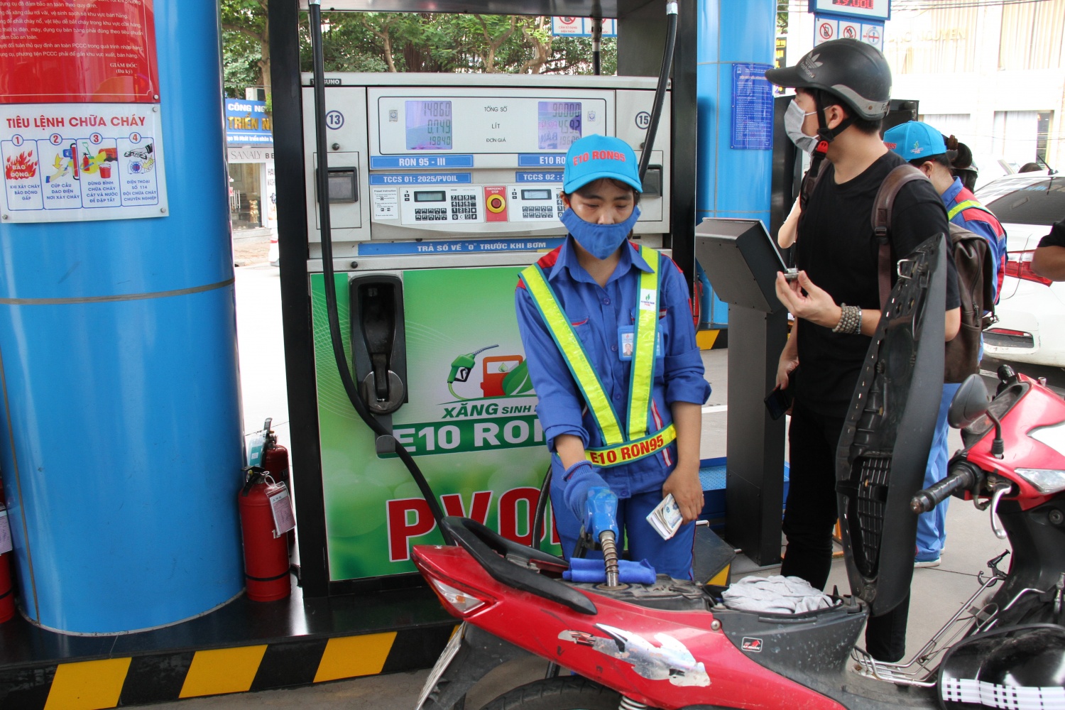 Nguồn cung xăng dầu trong nước cơ bản được đảm bảo