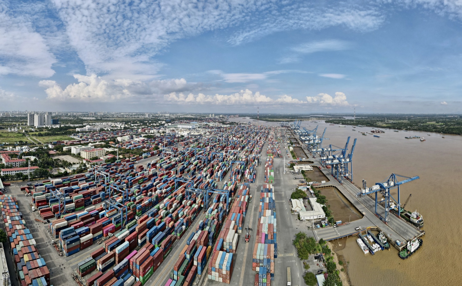 TP HCM đưa giải pháp hỗ trợ doanh nghiệp trước tác động từ xung đột Trung Đông