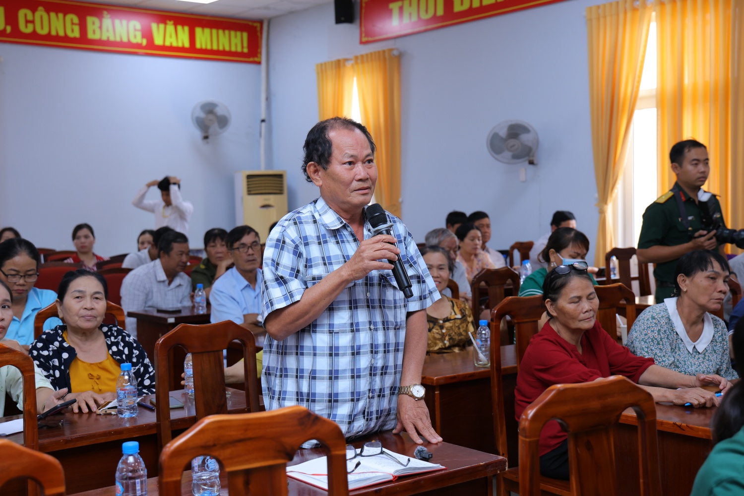 Cử tri xã Châu Pha (TP HCM) tin tưởng, kỳ vọng vào các ứng cử viên ĐBQH và HĐND