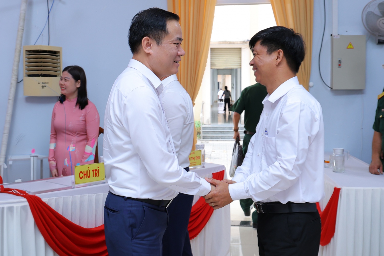 Cử tri xã Châu Pha (TP HCM) tin tưởng, kỳ vọng vào các ứng cử viên ĐBQH và HĐND