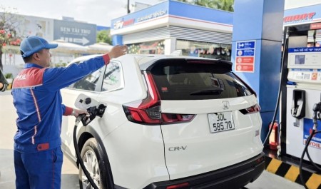 Thuế nhập khẩu một số mặt hàng xăng, dầu, nguyên liệu sản xuất xăng, dầu giảm về 0%