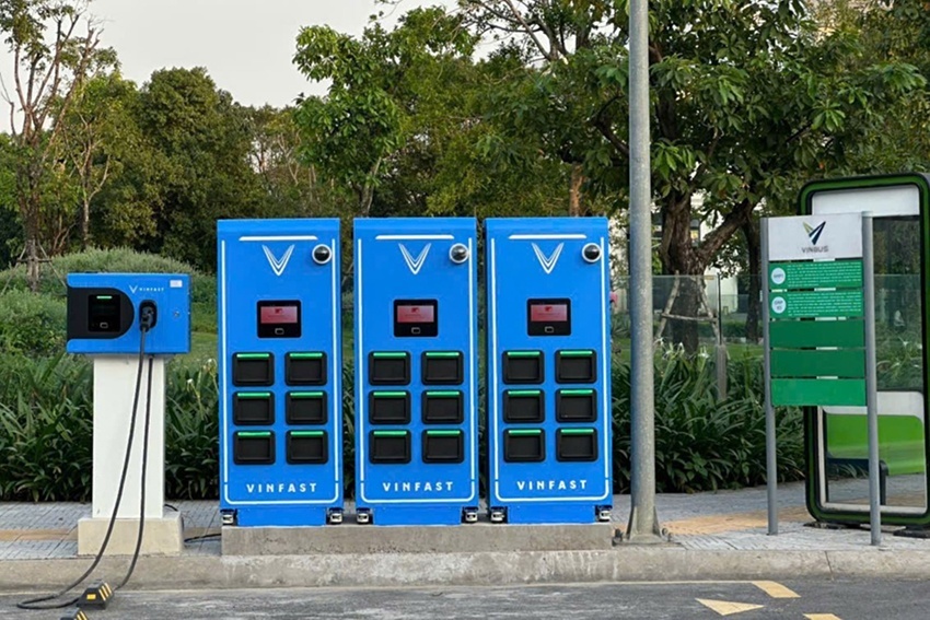 Cơ hội vàng sở hữu xe đổi pin thể thao VinFast Viper: “Bạt ngàn” ưu đãi, đổi pin miễn phí đến giữa năm 2028