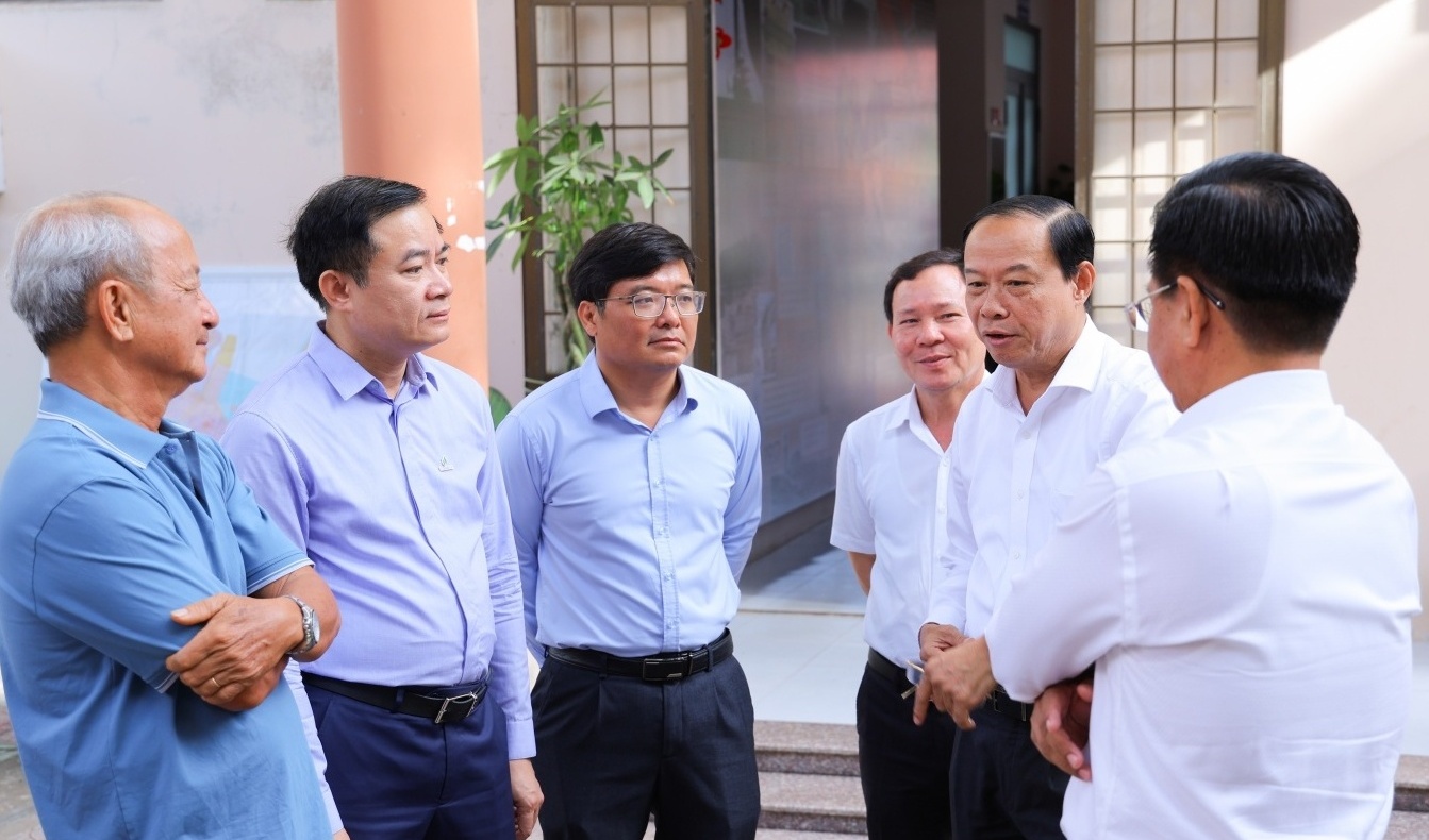 Xây dựng và phát triển Long Sơn trở thành Trung tâm công nghiệp năng lượng sinh thái xanh và hiện đại