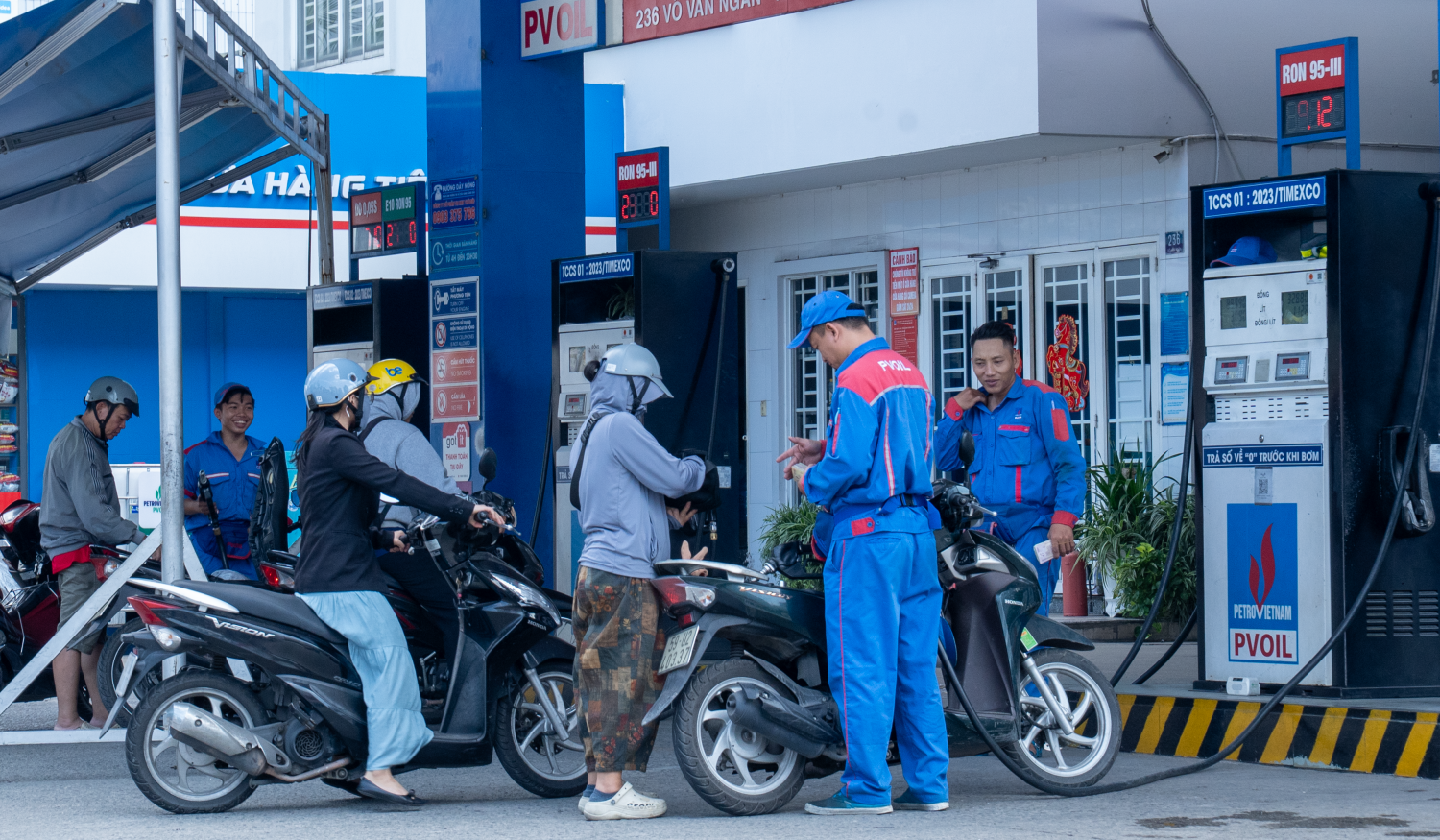 Cây xăng PVOIL tại TP HCM 6 Cây xăng PVOIL tại TP HCM 6