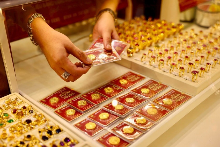 Giá vàng hôm nay 12/3: Trong nước vượt 187 triệu đồng/lượng, thế giới giảm nhẹ