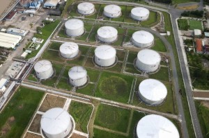 Nghiên cứu nâng năng lực dự trữ xăng dầu lên tối thiểu 90 ngày nhập khẩu