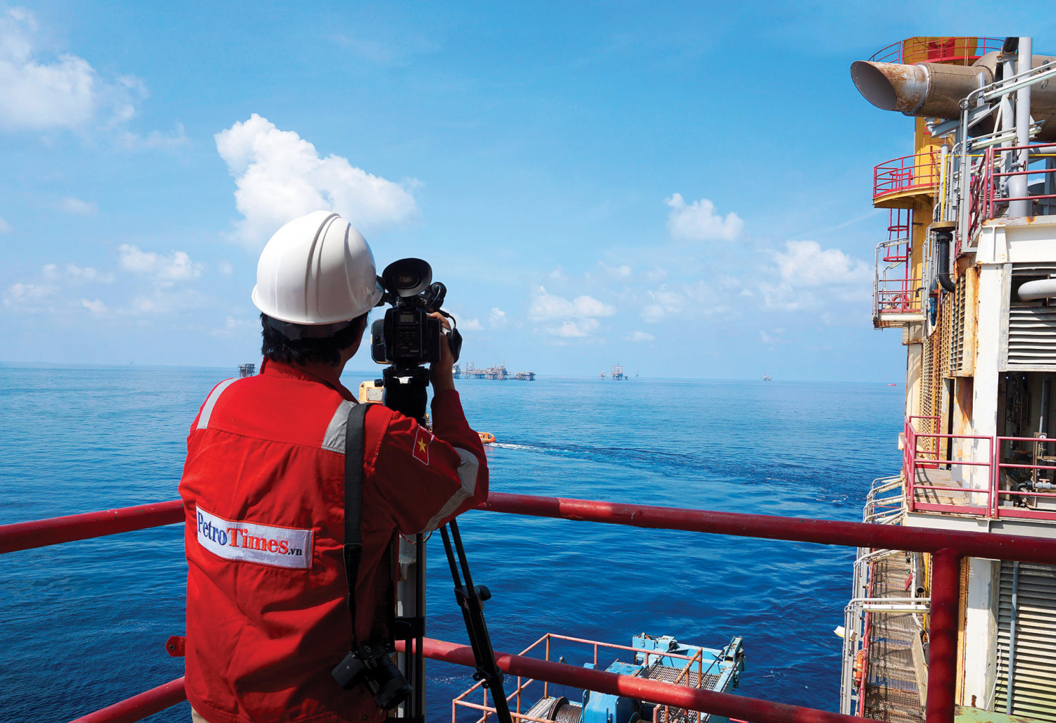 Làm báo với tinh thần dầu khí