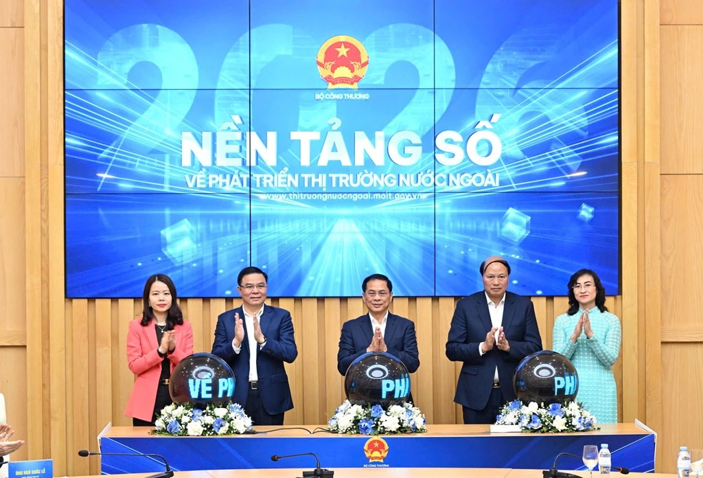 Tin tức kinh tế ngày 12/3: Cần tăng cường thu mua, tránh trục lợi, ép giá lúa gạo