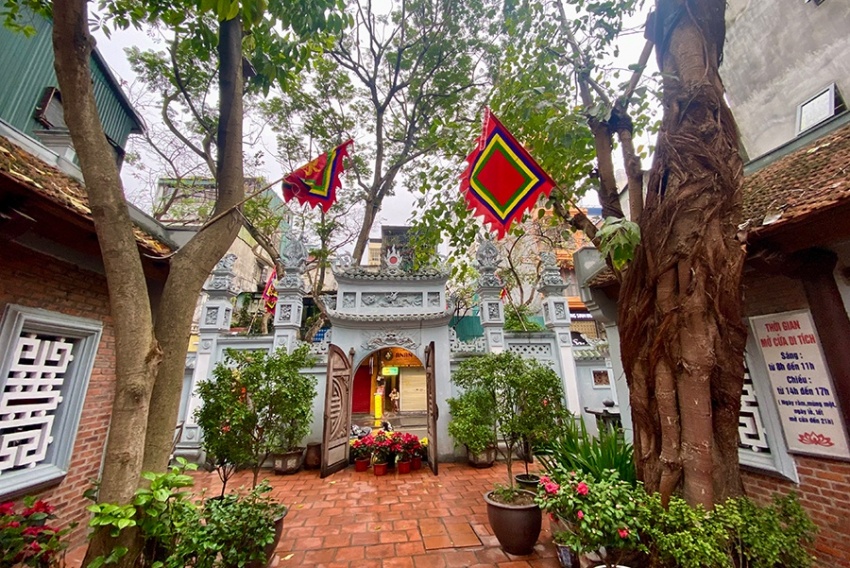 Vãn cảnh giữa tiết Xuân