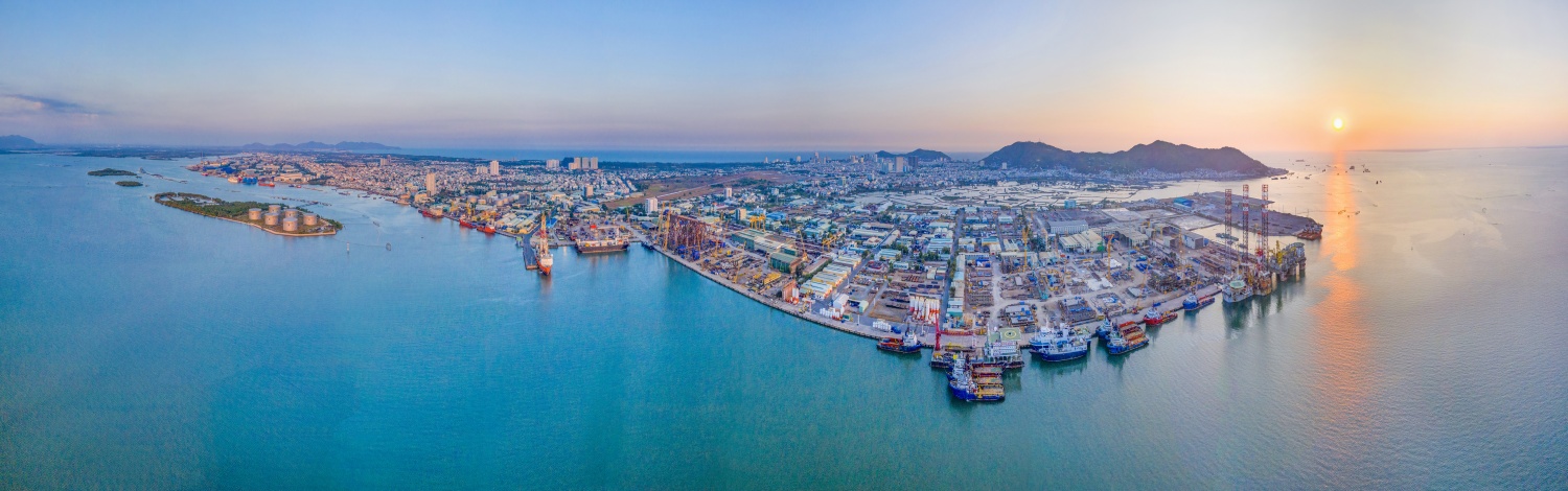 Đồng chí Lê Ngọc Sơn cam kết đồng hành phát triển không gian công nghiệp - năng lượng tại “thủ phủ dầu khí”