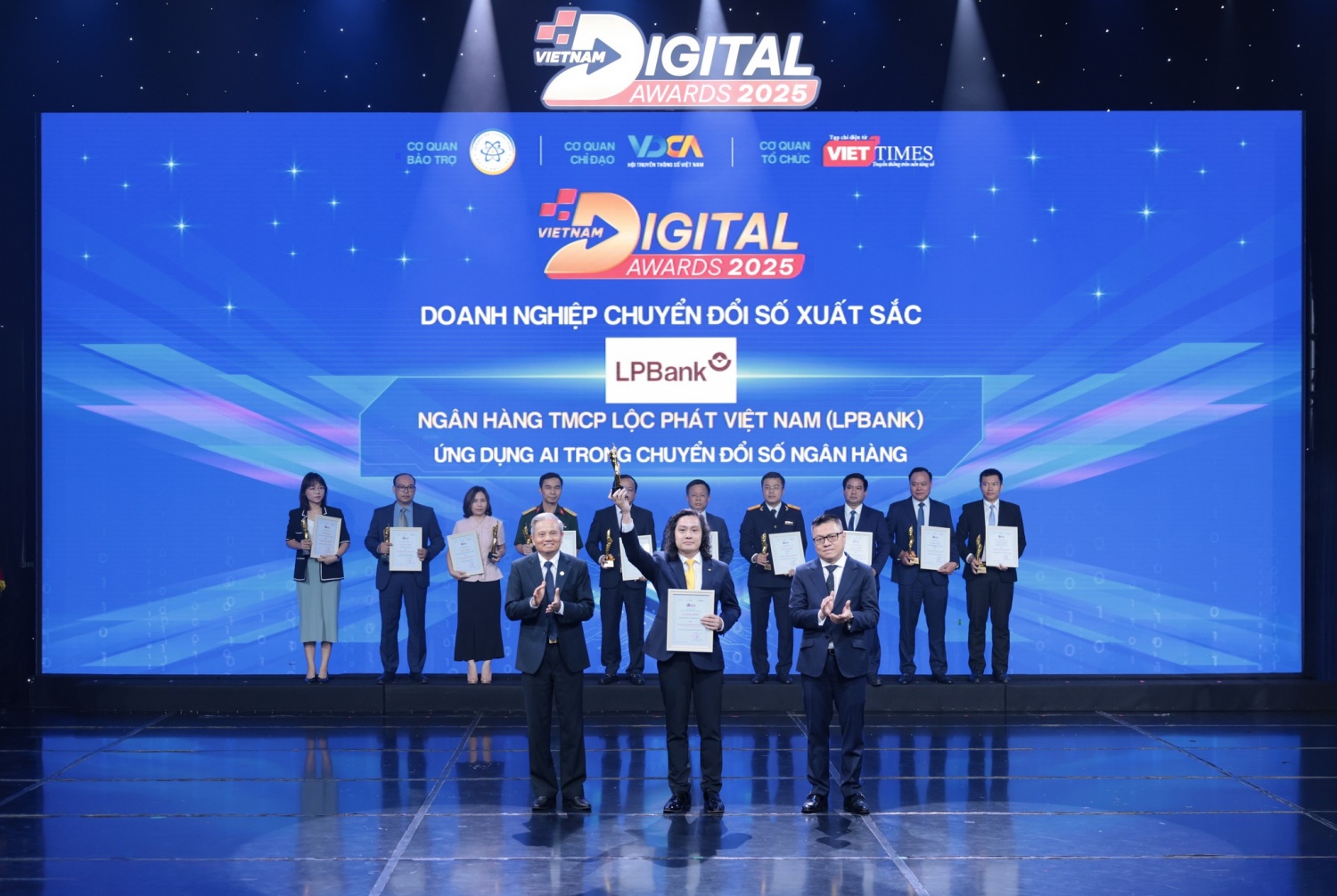 Năm 2025 bứt phá của LPBank: Tăng trưởng ấn tượng, chất - lượng song hành