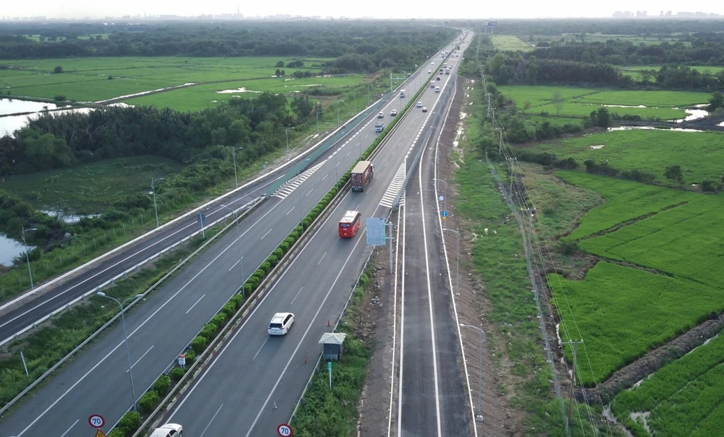 Tin tức kinh tế ngày 13/3: VN-Index mất mốc 1.700 điểm