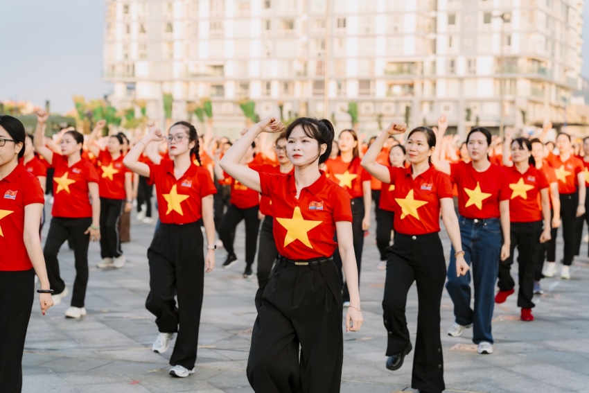 Phụ nữ Vietsovpetro rạng rỡ trong chương trình “Tự hào là người Việt Nam”