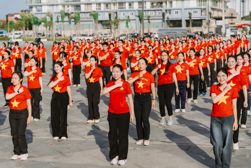 Phụ nữ Vietsovpetro rạng rỡ trong chương trình “Tự hào là người Việt Nam”