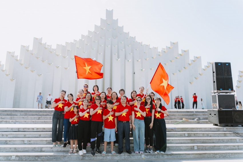 Phụ nữ Vietsovpetro rạng rỡ trong chương trình “Tự hào là người Việt Nam”