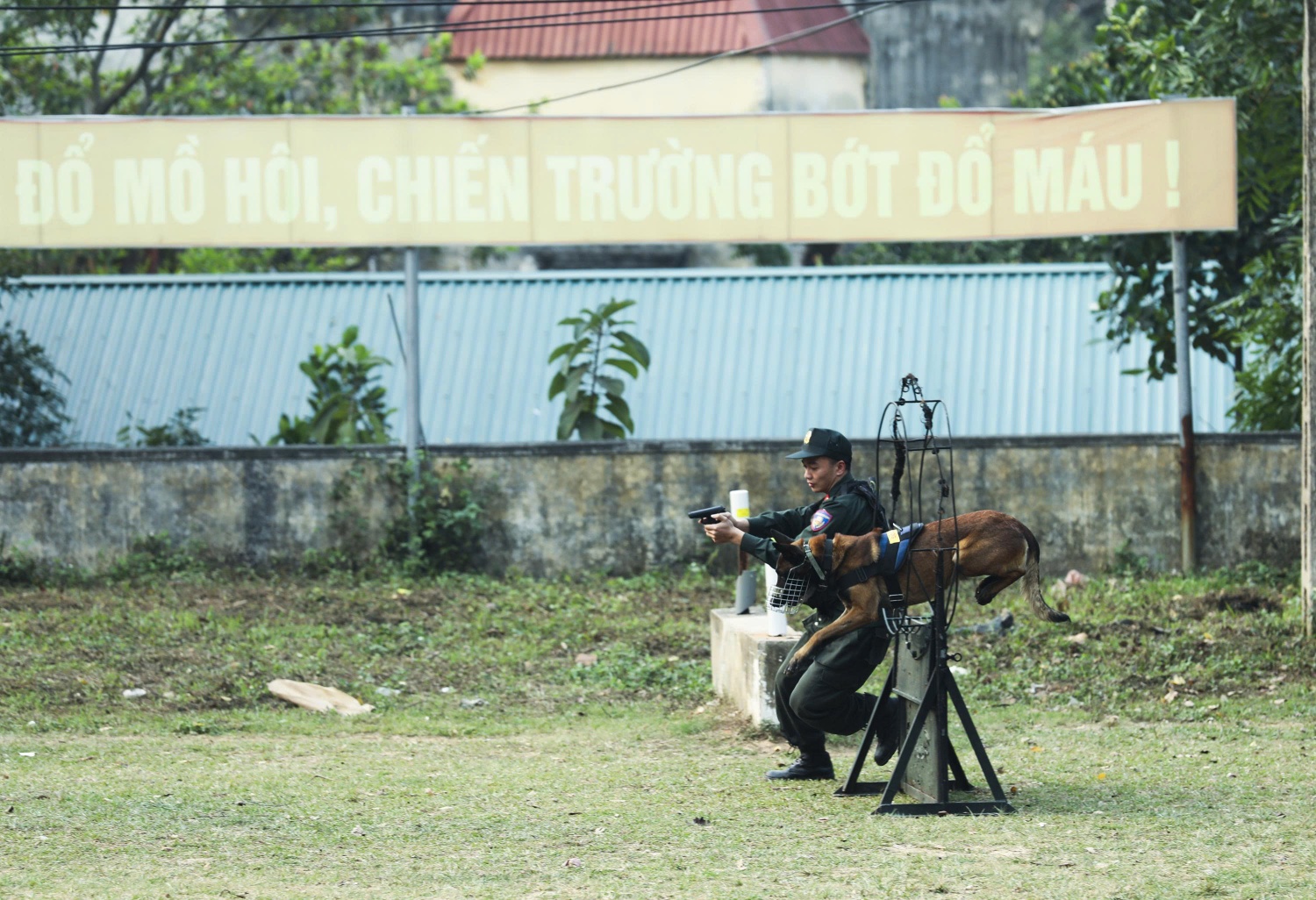 Lực lượng CAND bảo đảm tuyệt đối an ninh, an toàn ngày bầu cử