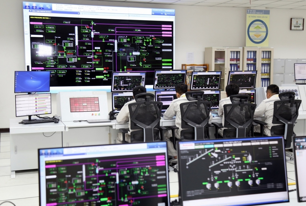 Chuyển đổi từ nhà máy hiện đại sang nhà máy thông minh tại Đạm Cà Mau Chuyển đổi từ nhà máy hiện đại sang nhà máy thông minh tại Đạm Cà Mau