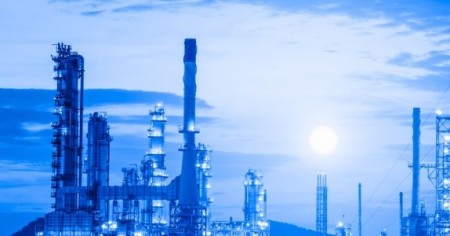 Sinopec giảm công suất do gián đoạn eo biển Hormuz