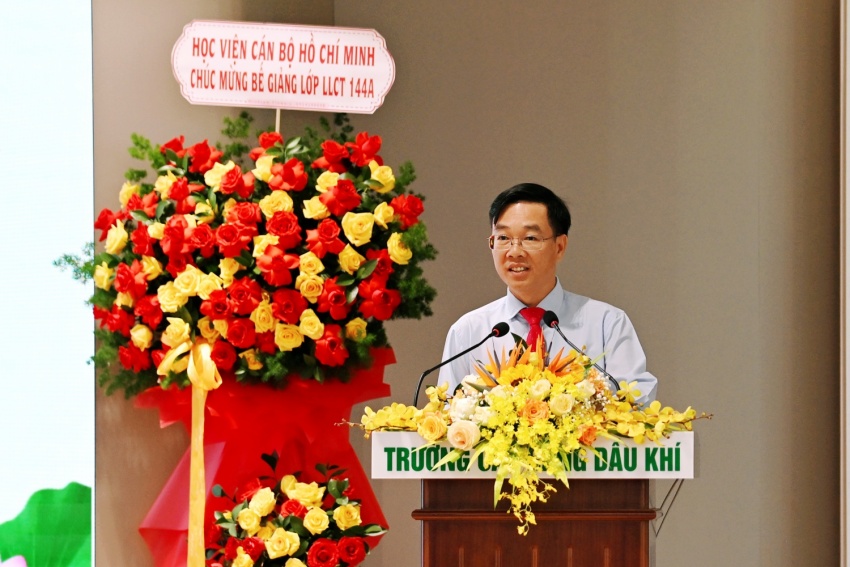 PV College và Học viện Cán bộ TP HCM phối hợp tổ chức bế giảng lớp Trung cấp Lý luận chính trị K144A