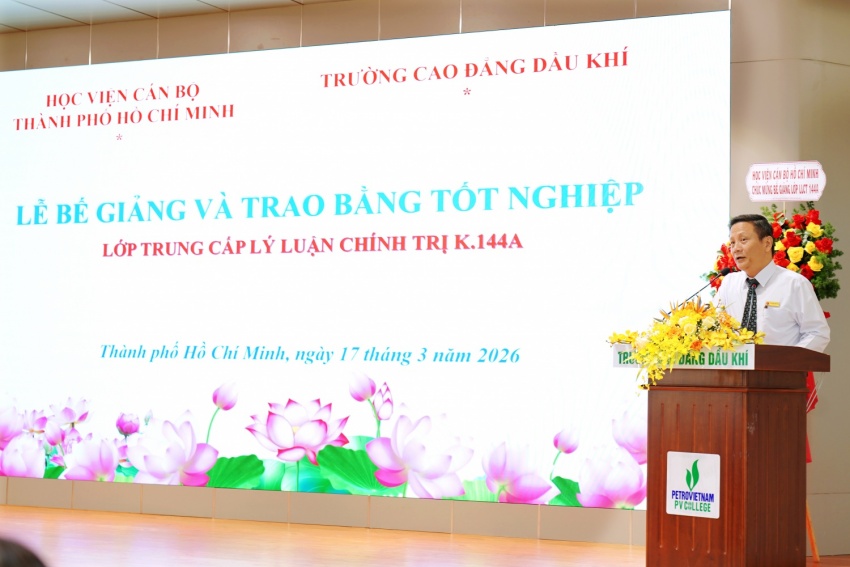 PV College và Học viện Cán bộ TP HCM phối hợp tổ chức bế giảng lớp Trung cấp Lý luận chính trị K144A