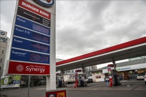 Xung đột Trung Đông buộc Đức kiểm soát chặt giá nhiên liệu