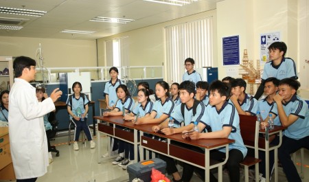 PVU và PV College tổ chức chuỗi chương trình hướng nghiệp cho học sinh THPT khu vực Bà Rịa - Vũng Tàu