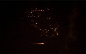 Iran thừa nhận phóng tên lửa chùm vào Israel để "trả đũa"