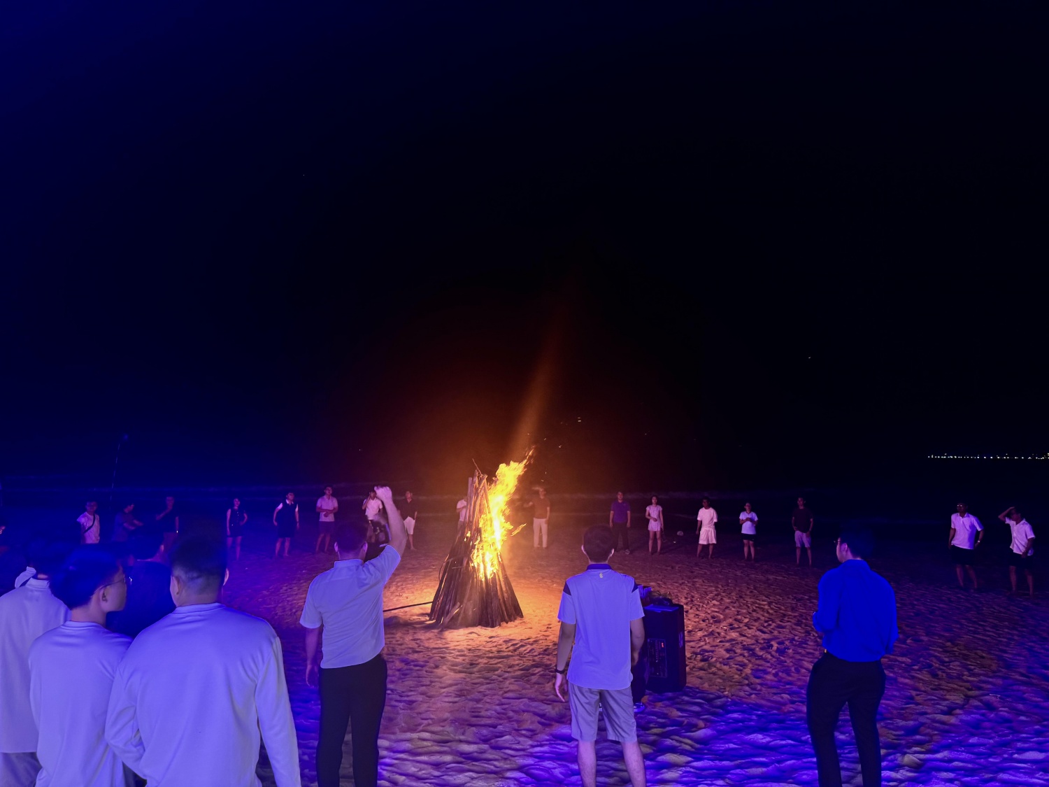 Lửa trại trong đêm Gala dinner “Tự hào truyền thống – Vững bước tương lai”