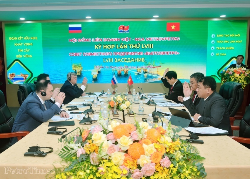 Vietsovpetro: Biểu tượng bền bỉ của hợp tác Việt - Nga Vietsovpetro: Biểu tượng bền bỉ của hợp tác Việt - Nga