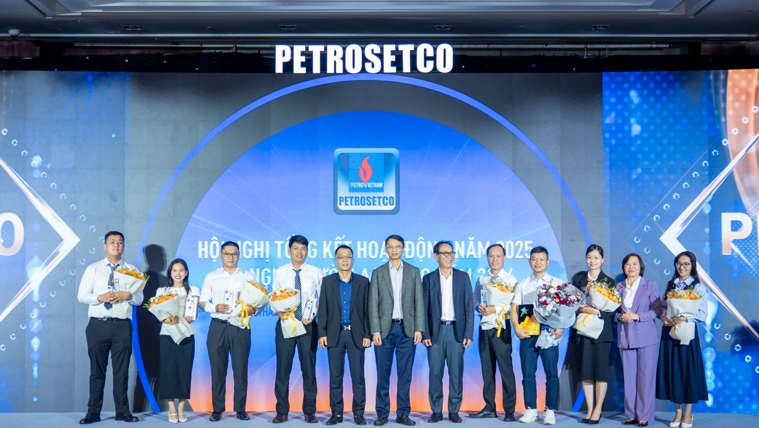 Văn hóa PETROSETCO: “Hệ điều hành mềm” trở thành lợi thế cạnh tranh cứng Văn hóa Petrosetco: “Hệ điều hành mềm” trở thành lợi thế cạnh tranh cứng