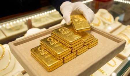 Giá vàng hôm nay 20/3: Trong nước tụt sâu theo đà thế giới, SJC giảm kỷ lục