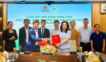 PVCFC mở rộng thị trường Campuchia cùng đối tác phân phối PRASITHI PHAL