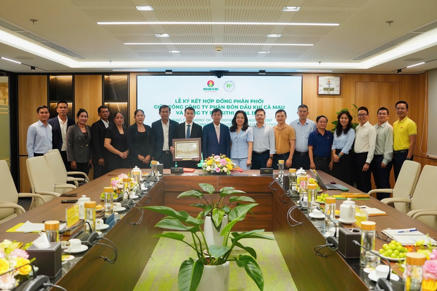 PVCFC mở rộng thị trường Campuchia cùng đối tác phân phối PRASITHI PHAL PVCFC mở rộng thị trường Campuchia cùng đối tác phân phối PRASITHI PHAL